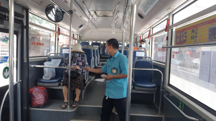 Camera nghị định 10 trong giám sát hành khách xe bus, covid 19